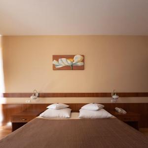 Double Queen Room