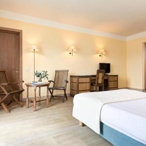Twin Room with Sea View and Balcony