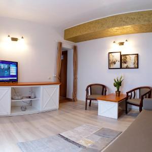One Bedroom Suite with Sea View