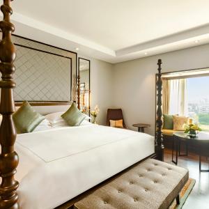 Grande Luxury Suite With Club Access & Airport Pickup 