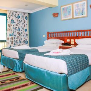 Triple Room with Garden View
