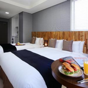 Deluxe Family Room