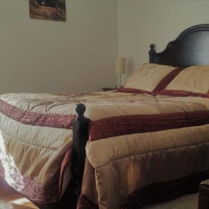Quadruple Room with Shared Bathroom