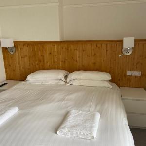 Double or Twin Room with Sea View