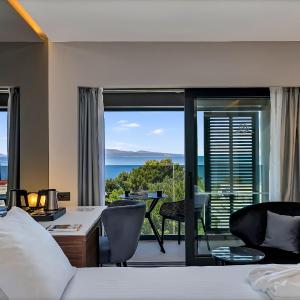 Superior Double Room with Balcony and Sea View