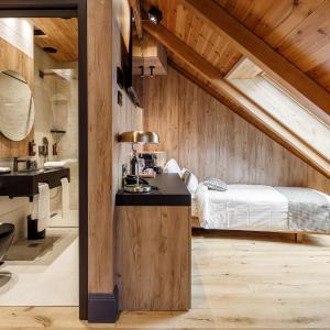 Standard Twin Room - Attic