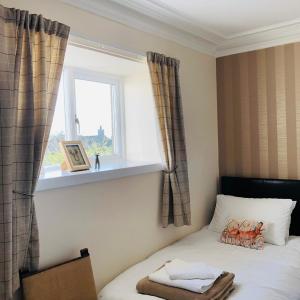Twin Room with Bathroom