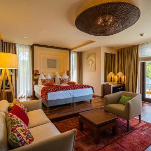 Corner Suite