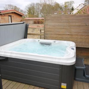 Family  studio with hot tub sleeps 2 adults 2 children