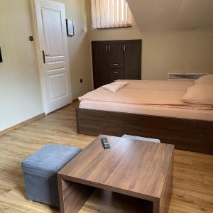 Quadruple Room with Private Bathroom
