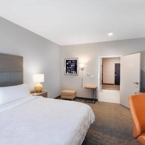 Premium King Room