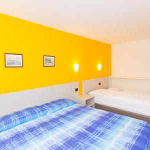 Deluxe One-Bedroom Apartment