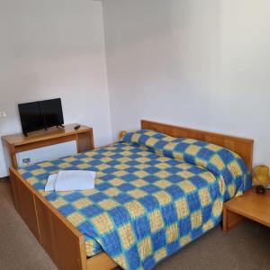 Double or Twin Room with Private Bathroom