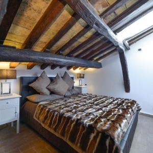 Two-Bedroom Apartment - Address: Via degli Ibernesi 23