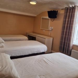 Basic Triple Room