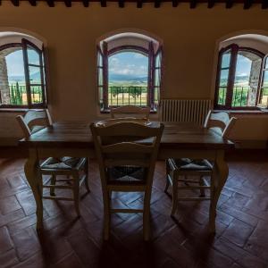 Apartment with Garden View