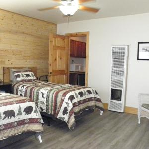 Deluxe King Suite