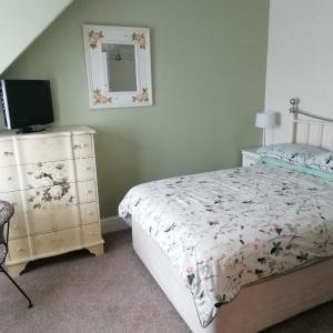 Classic Double Room with Shower
