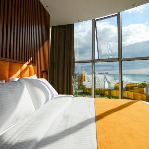 Deluxe Double Room with Balcony and Sea View