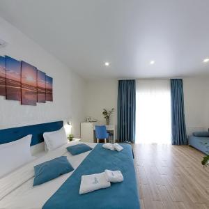 Junior Suite with Balcony