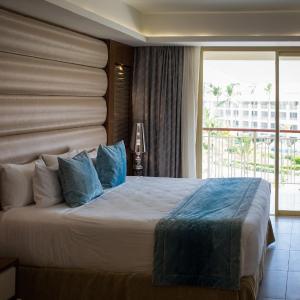 Mirage Club Sky View Suite (Roof Top with Outdoor Hot Tub) Adults Only, 18+ - Free WiFi