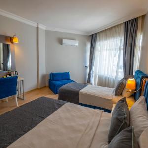Large Triple Room