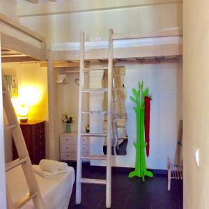 Studio (3 Adults)