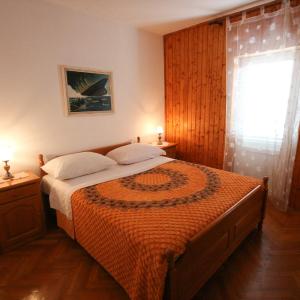Two-Bedroom Apartment with Balcony and Sea View