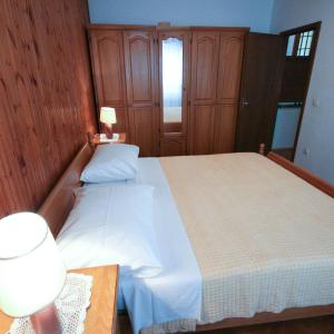 Two-Bedroom Apartment with Terrace and Sea View