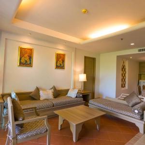 Family Suite One-Bedroom