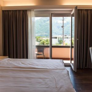 Standard Double Room with Street View