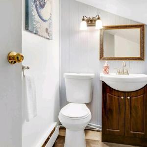 Queen Room with Shared Bathroom