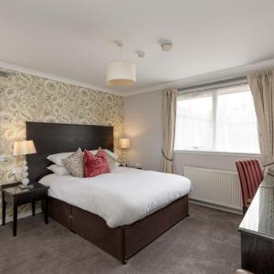 Two Bedroom Family Suite with Shower - Garden View