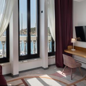 Deluxe Double Room with Sea View