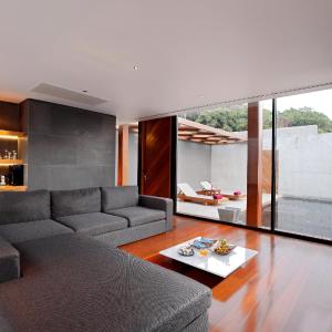 One Bedroom Pool Villa -Partial Sea View