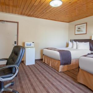 Standard Queen Room with Two Queen Beds - Non Smoking 