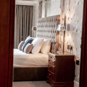 Superior King Suite