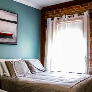 Deluxe Room (2 Adults + 1 Child)
