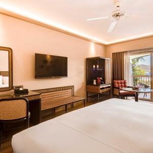 Suite with Pool View
