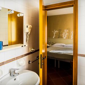 Basic Triple Room