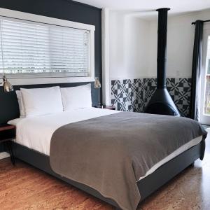 Queen Room - Disability Access