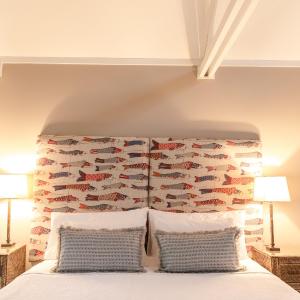 King Room with Large Balcony and Valley View