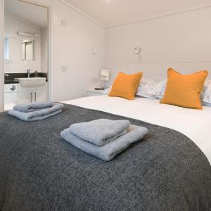 One-Bedroom Chalet - No Pets