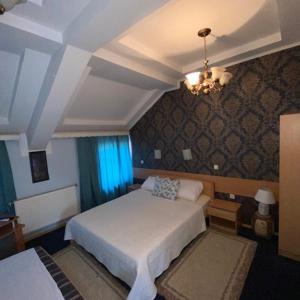 Economy Triple Room