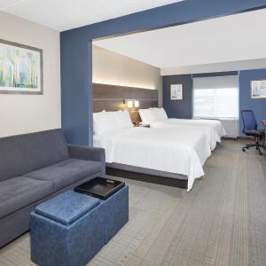 Suite with Two Queen Beds