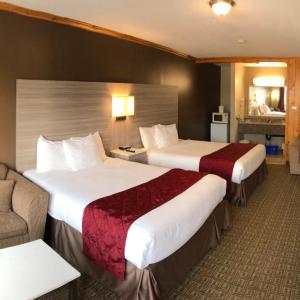 Deluxe Queen Room with Two Queen Beds - Non-Smoking