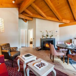 Suite with Mountain View and Balcony 