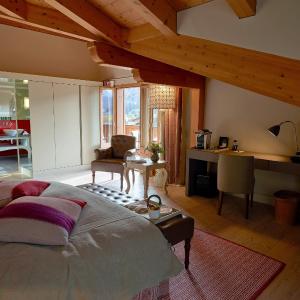 Two-Bedroom Connecting