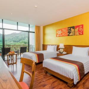Deluxe Double or Twin Room with Pool View