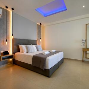 Queen Suite with Sea View